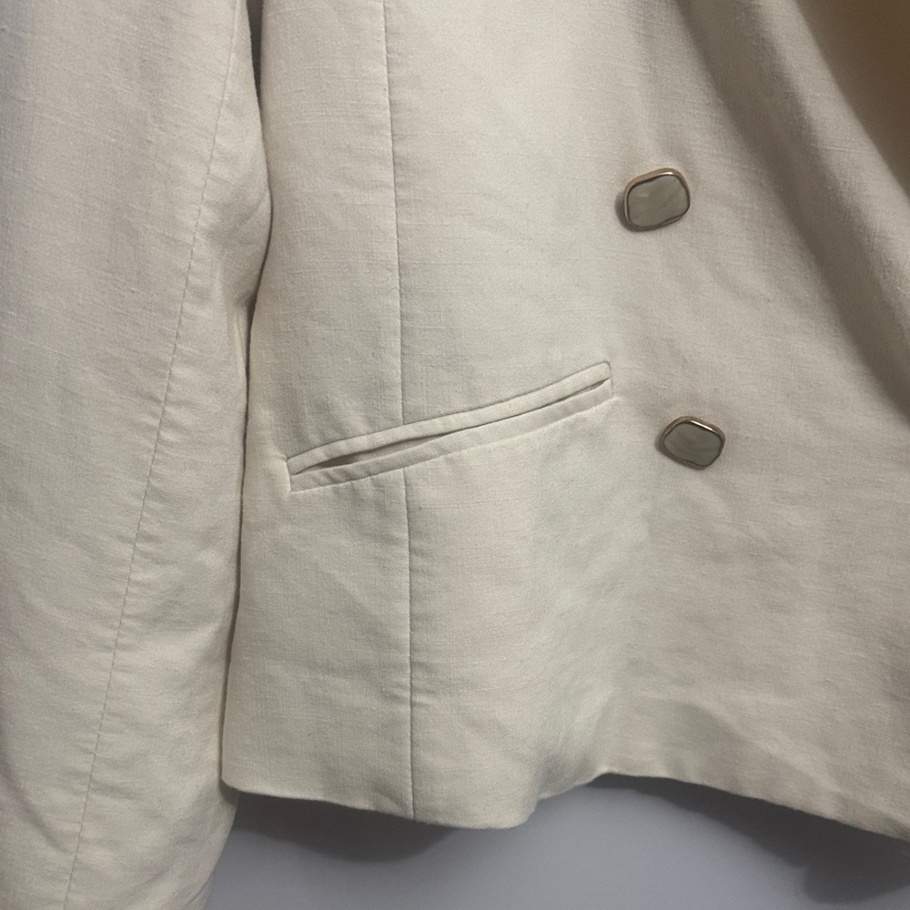 House of Harlow 1960 Double-Breasted Cream Blazer - Picture 4 of 7